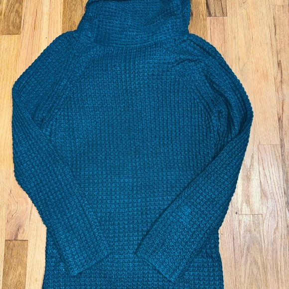 Teal Button-Up Women Sweater - Picture 5 of 7